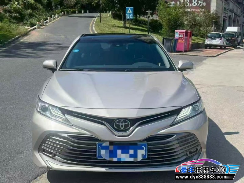 18年丰田凯美瑞轿车抵押车出售