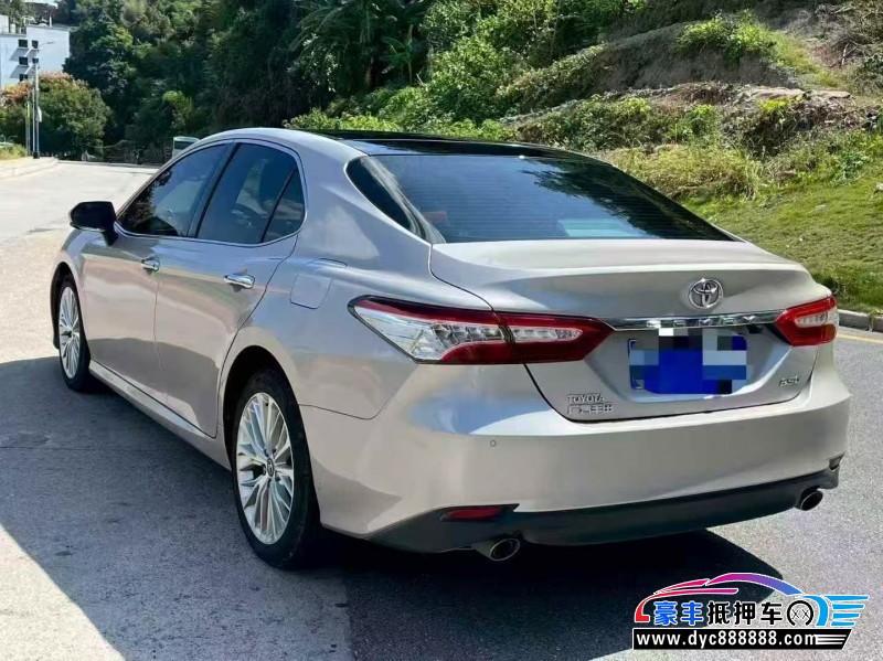 18年丰田凯美瑞轿车抵押车出售