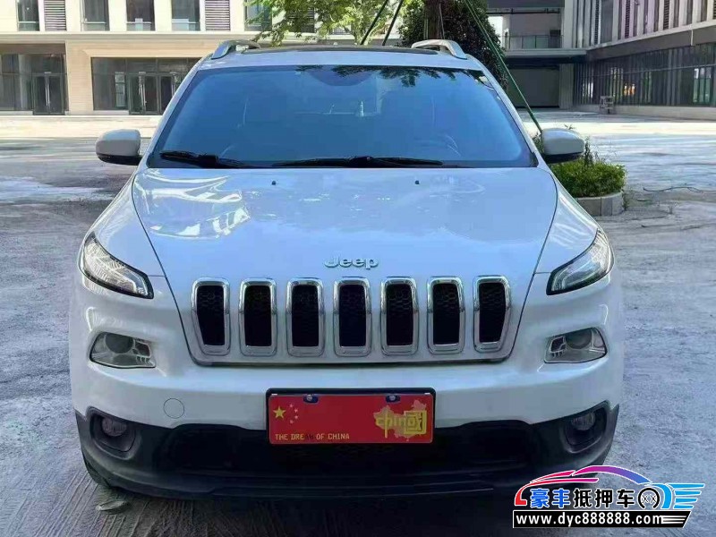 14年Jeep自由光轿车抵押车出售