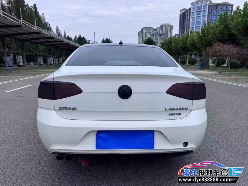 17年大众凌渡轿车抵押车出售