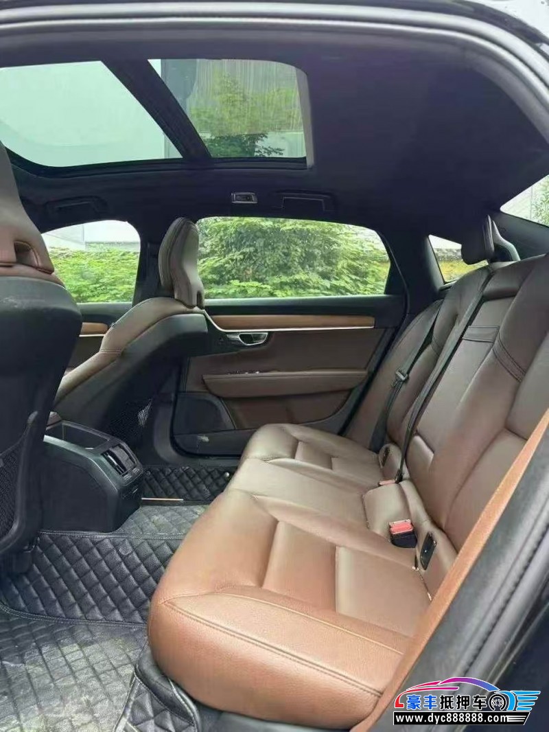 21年沃尔沃S90轿车抵押车出售