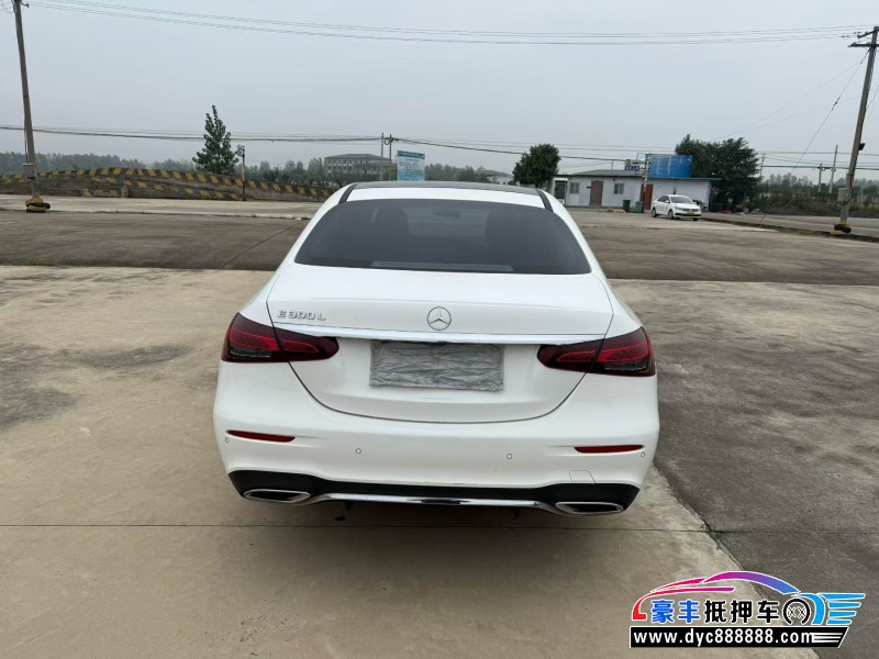 22年奔驰E轿车抵押车出售