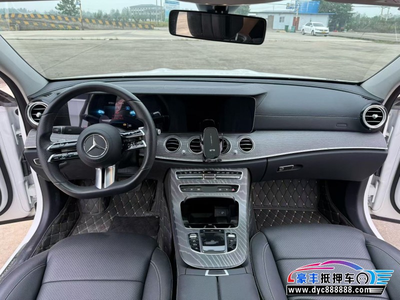 22年奔驰E轿车抵押车出售