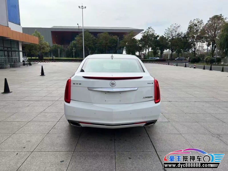 15年凯迪拉克XTS轿车抵押车出售