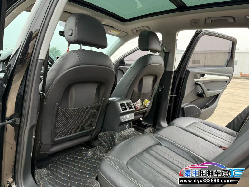 21年奥迪Q5轿车抵押车出售