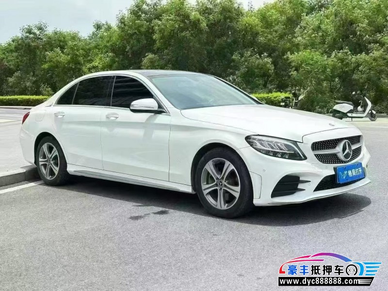 19年奔驰C轿车抵押车出售