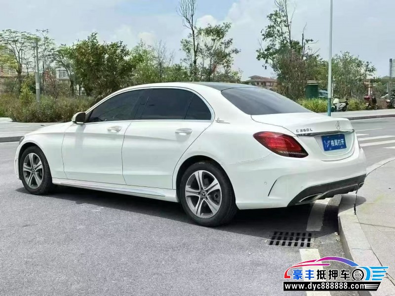 19年奔驰C轿车抵押车出售