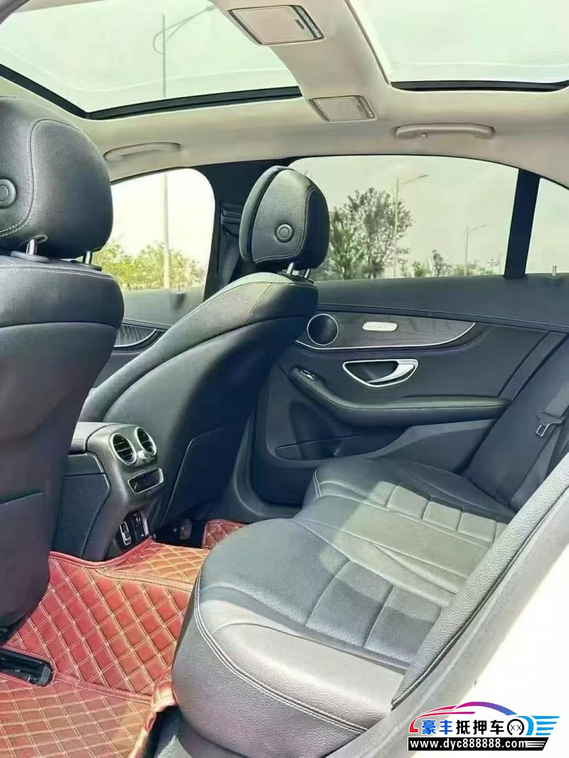 19年奔驰C轿车抵押车出售