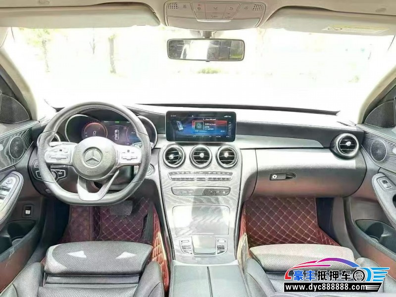 19年奔驰C轿车抵押车出售