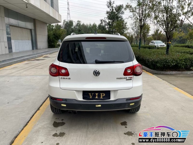 13年大众途观轿车抵押车出售