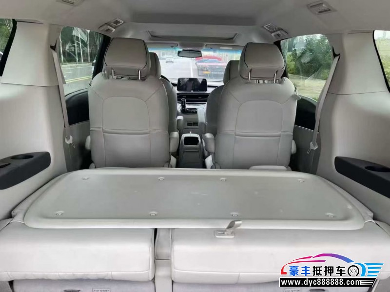 21年别克GL8轿车抵押车出售