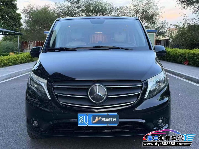 21年奔驰威霆轿车抵押车出售