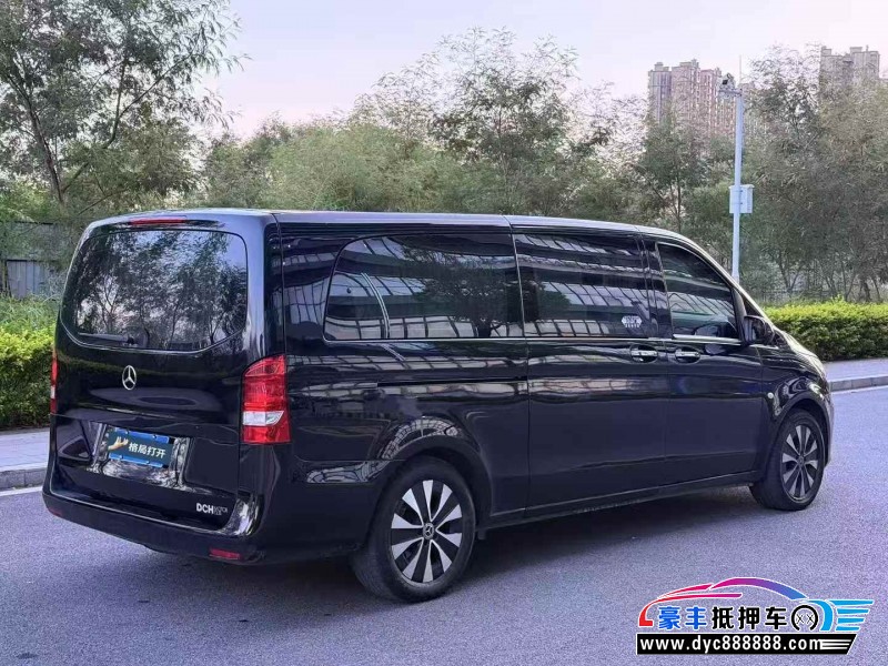 21年奔驰威霆轿车抵押车出售