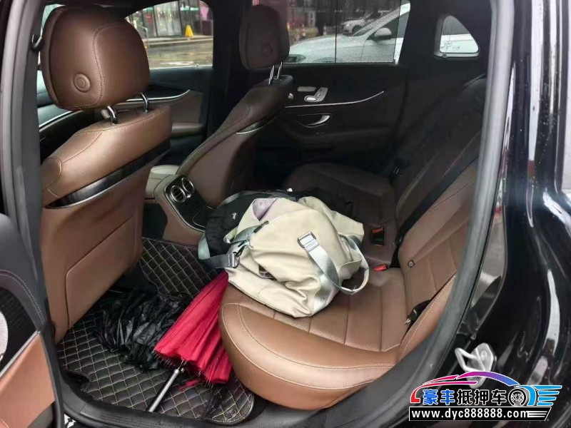 21年奔驰E轿车抵押车出售