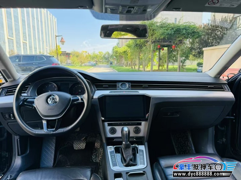 17年大众迈腾轿车抵押车出售