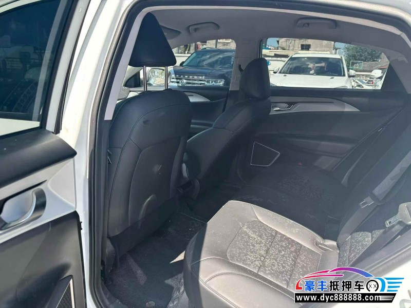 24年吉利几何轿车抵押车出售