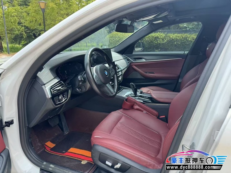 23年宝马5系轿车抵押车出售