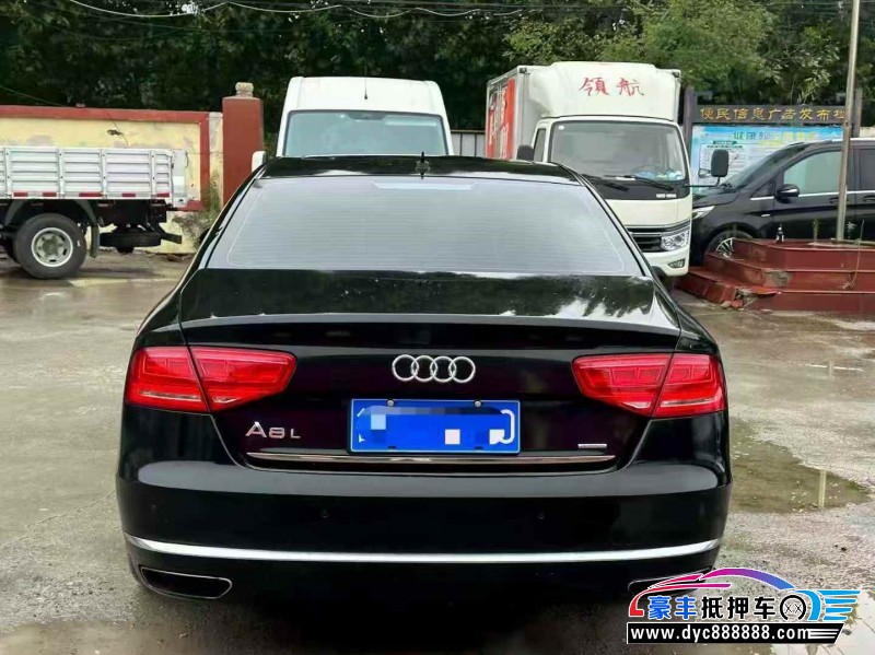 13年奥迪A8L轿车抵押车出售