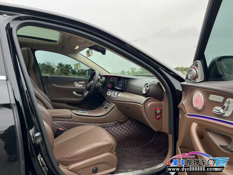 19年奔驰E轿车抵押车出售