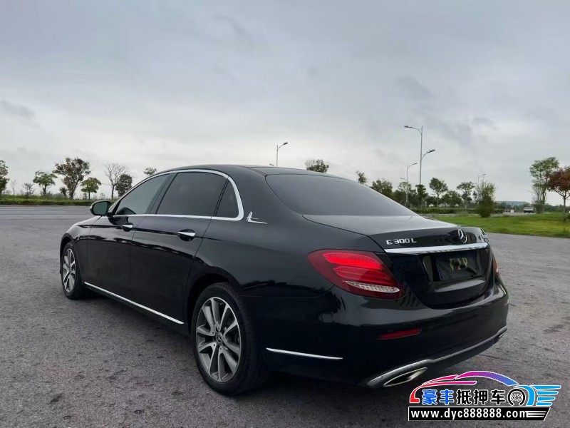 19年奔驰E轿车抵押车出售