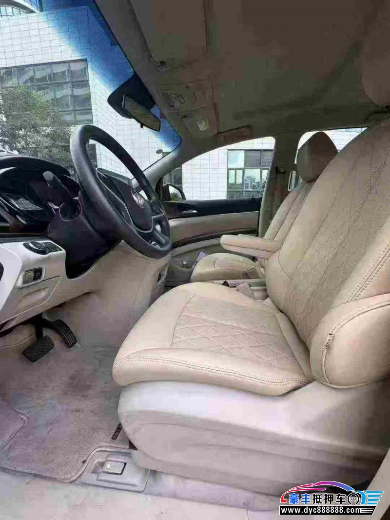 24年别克GL8轿车抵押车出售