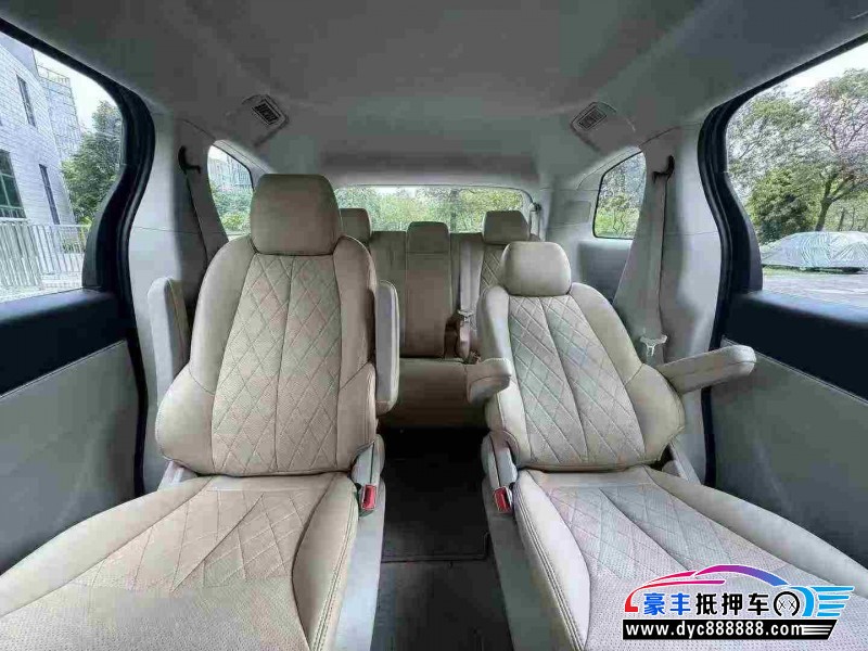 24年别克GL8轿车抵押车出售