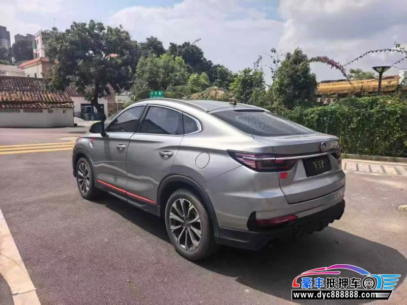 21年长安长安cs85轿车抵押车出售