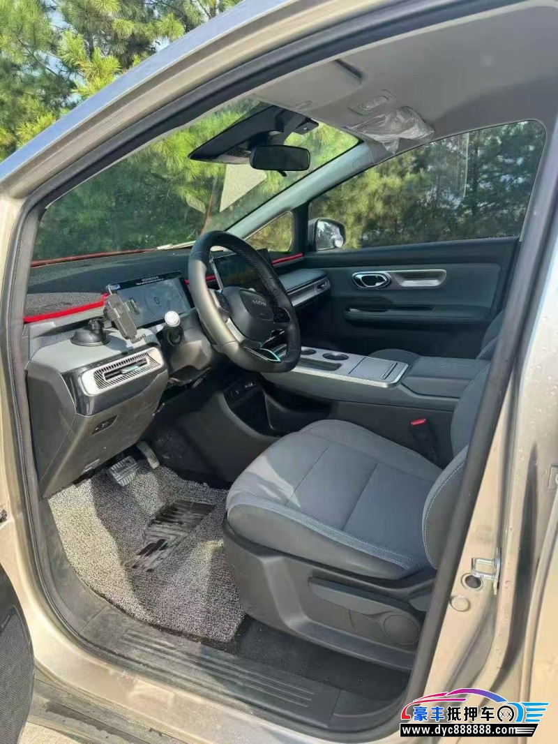 25年传祺埃安轿车抵押车出售