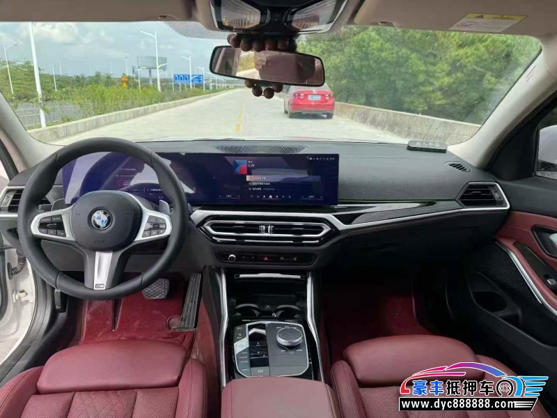 24年宝马3系轿车抵押车出售