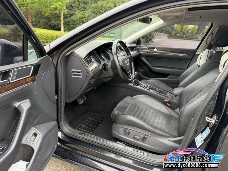 16年大众迈腾轿车抵押车出售