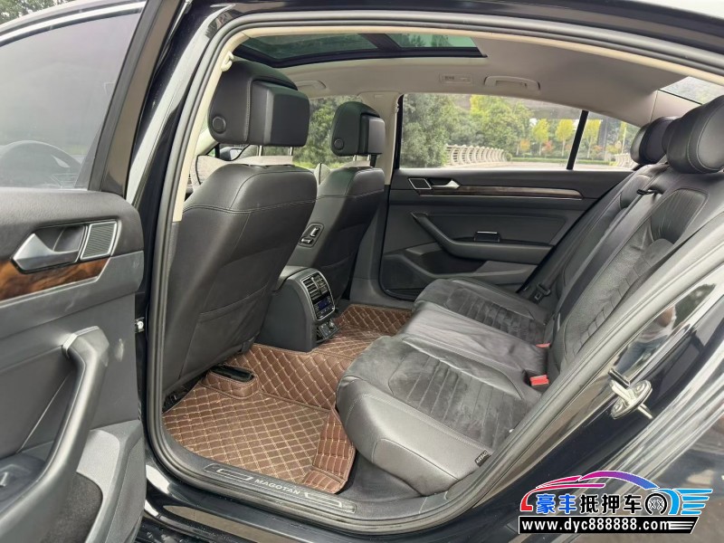 16年大众迈腾轿车抵押车出售