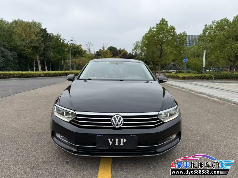 16年大众迈腾轿车抵押车出售