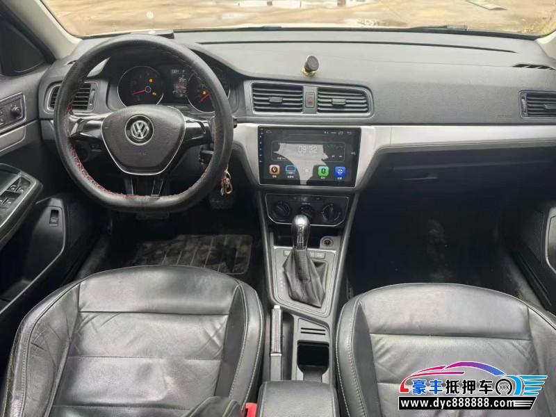 15年大众朗逸轿车抵押车出售