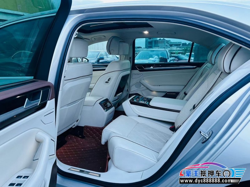 17年大众辉昂轿车抵押车出售