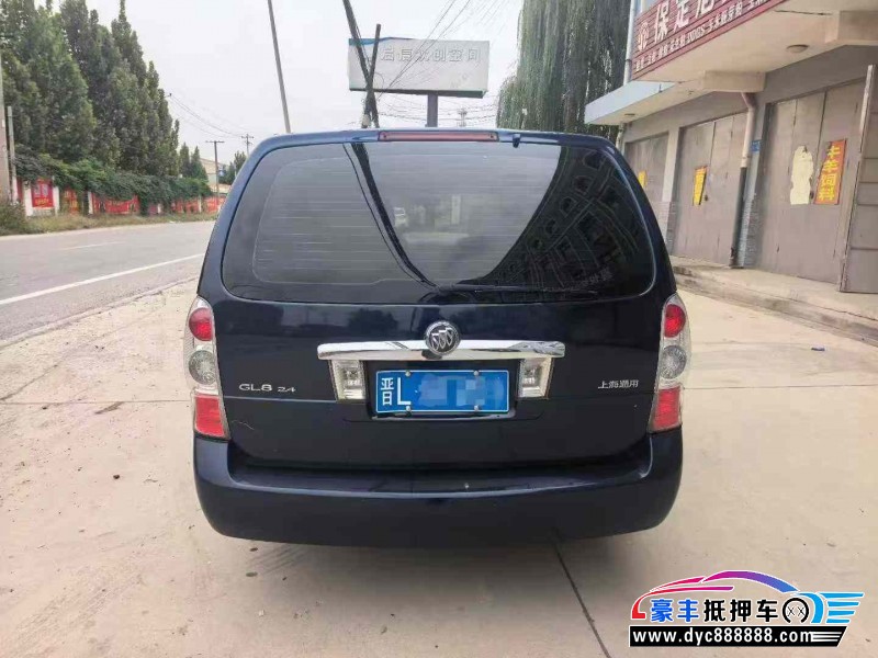 13年别克GL8轿车抵押车出售