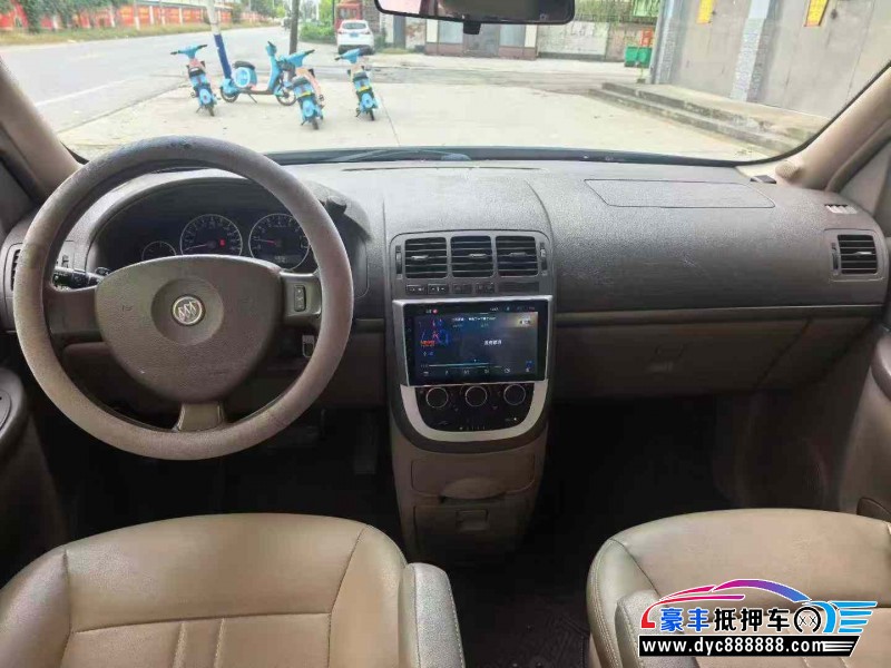 13年别克GL8轿车抵押车出售