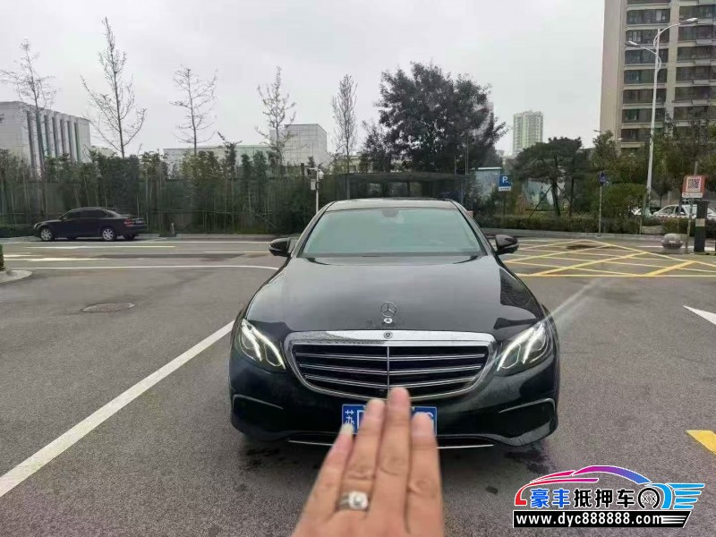 19年奔驰E轿车抵押车出售