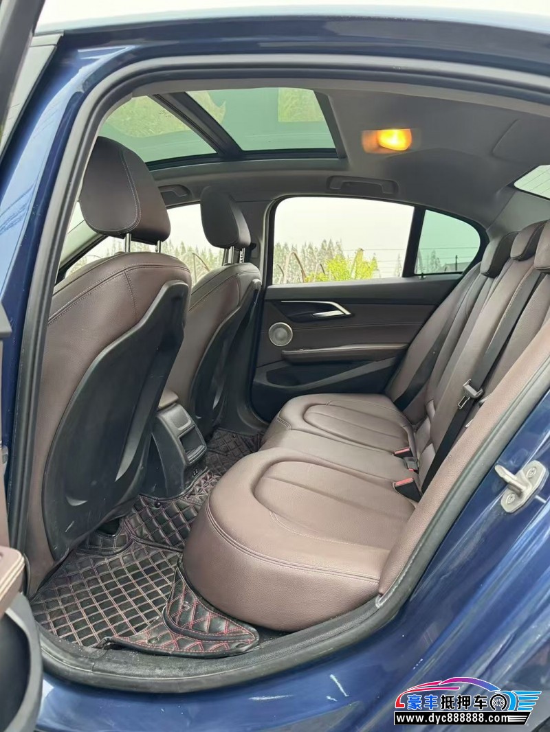 22年宝马1系轿车抵押车出售