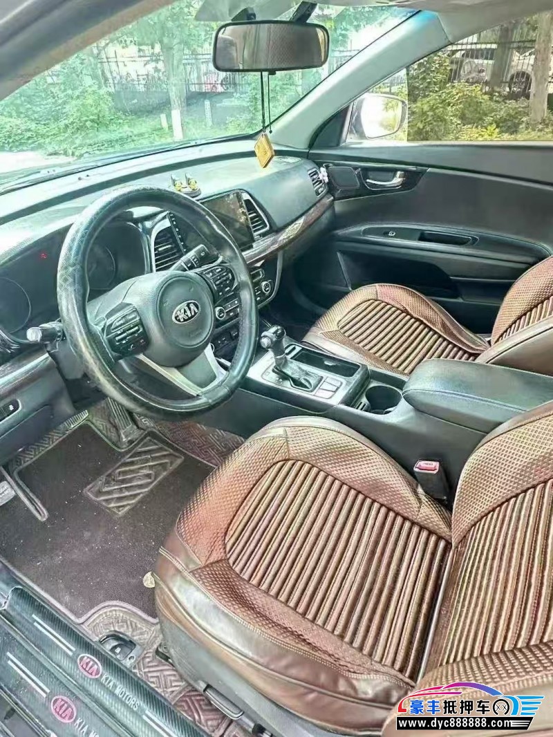 15年起亚K4轿车抵押车出售