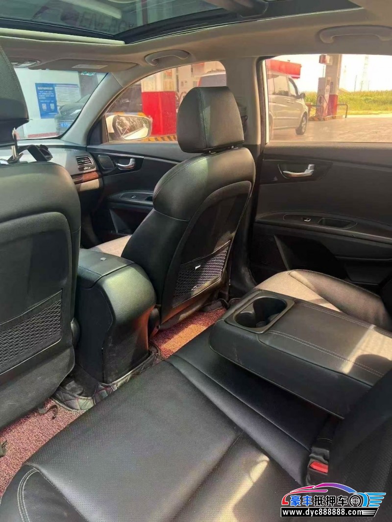 16年起亚K4轿车抵押车出售