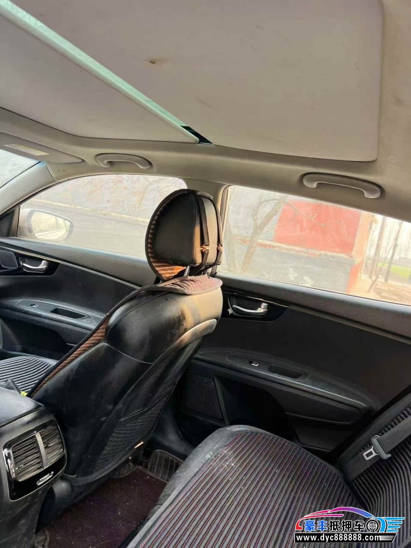 15年起亚K4轿车抵押车出售