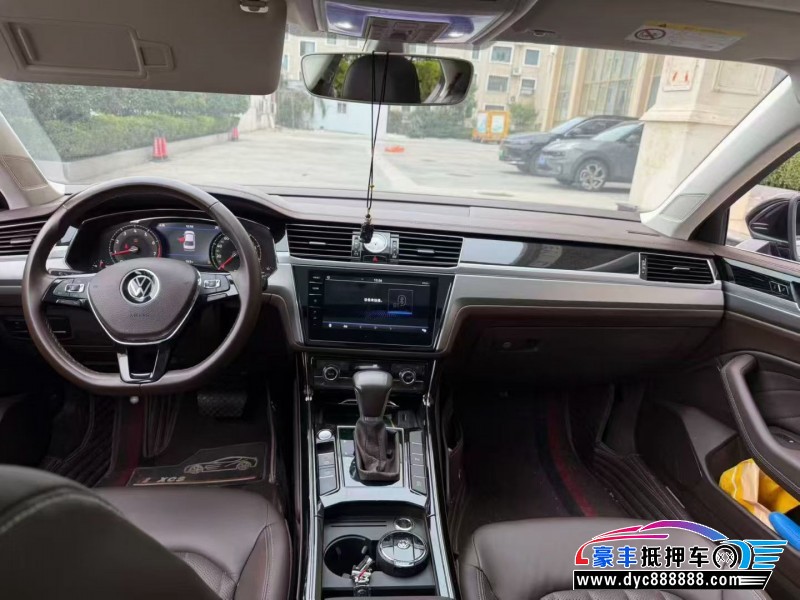 21年大众辉昂轿车抵押车出售