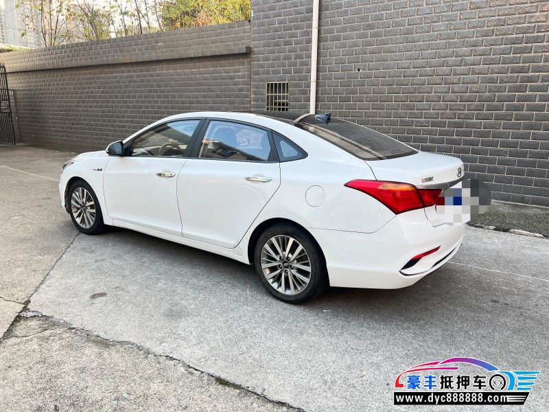 17年现代名图轿车抵押车出售