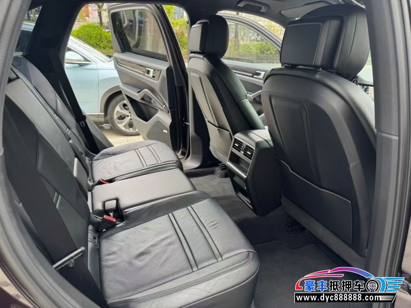 19年保时捷卡宴轿车抵押车出售