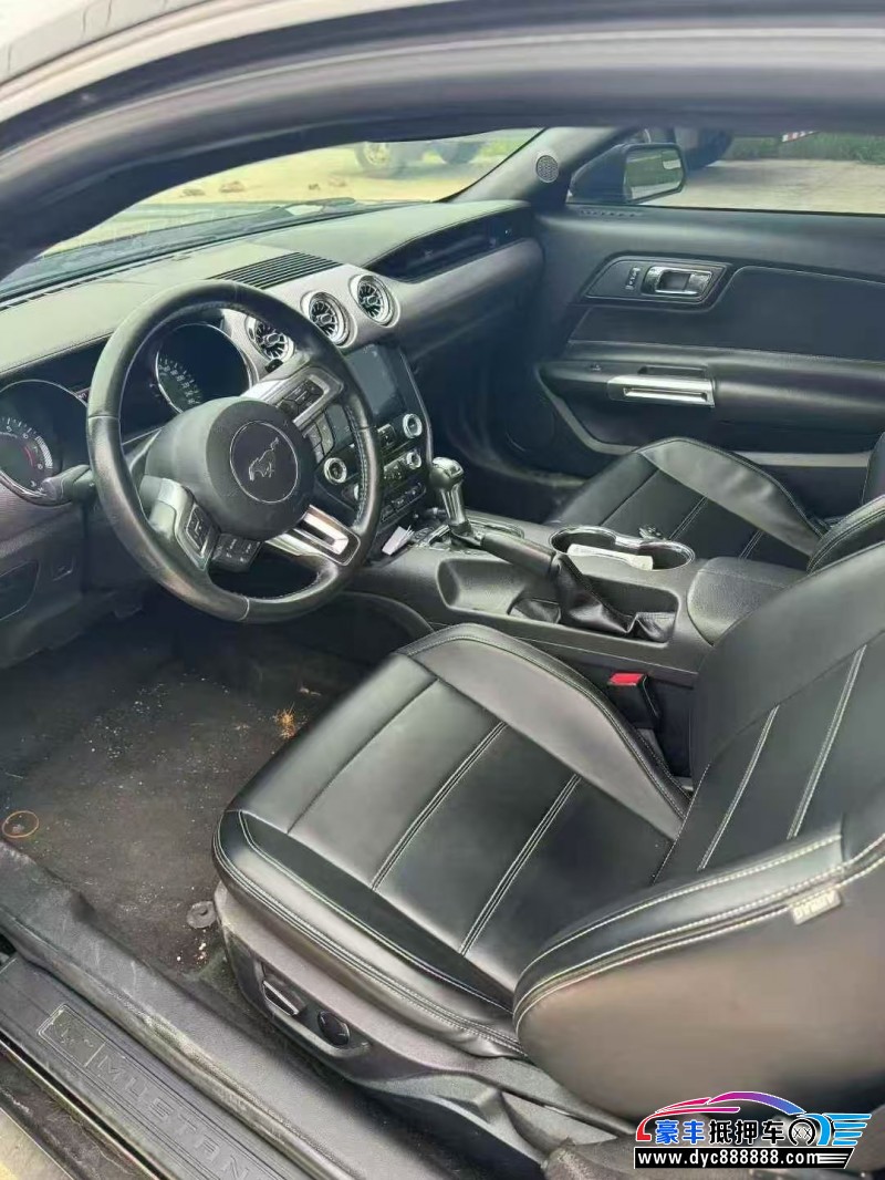 18年福特野马轿车抵押车出售