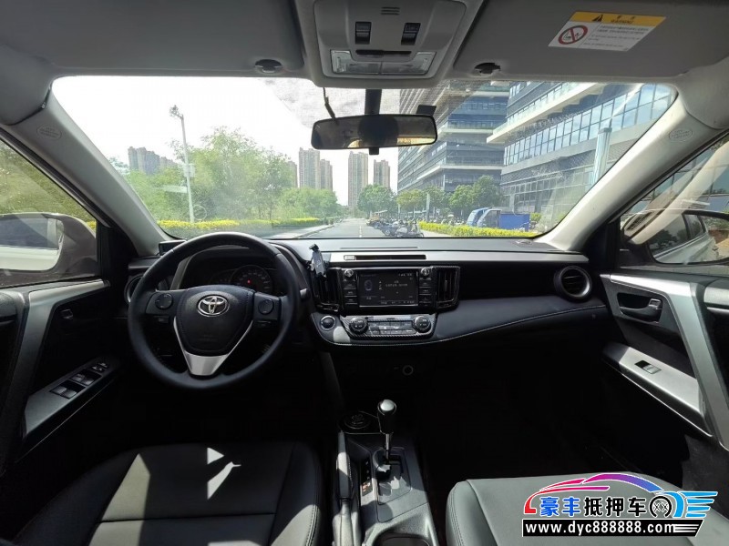 17年丰田RAV4轿车抵押车出售