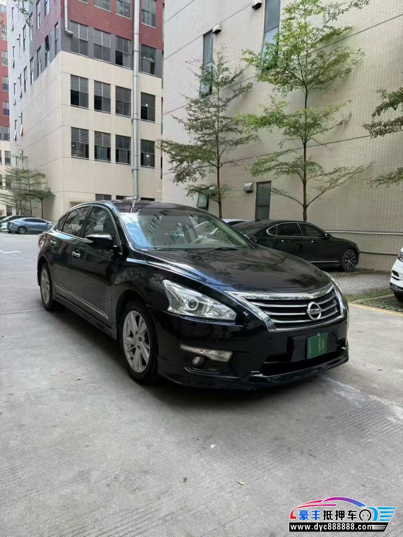 15年日产天籁轿车抵押车出售