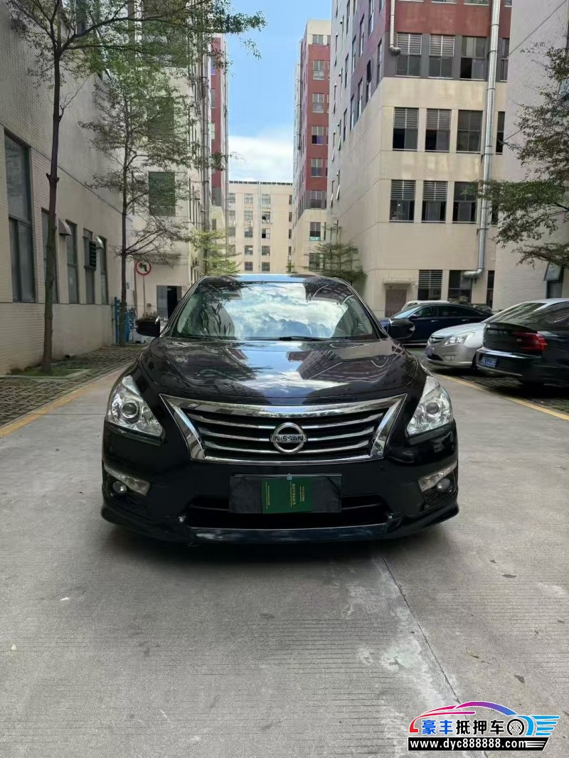 15年日产天籁轿车抵押车出售