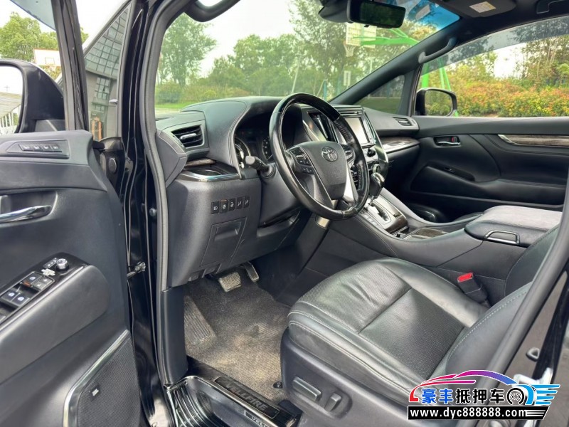 19年丰田威尔法轿车抵押车出售