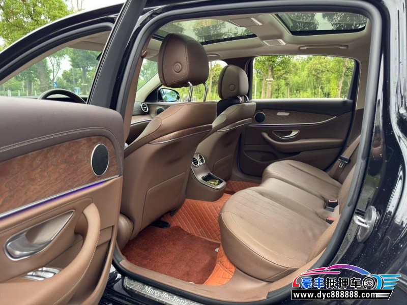 23年奔驰E轿车抵押车出售